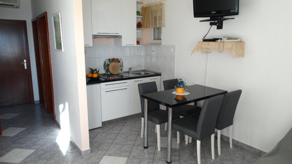 Apartamento D&N Urlicic Omiš Exterior foto